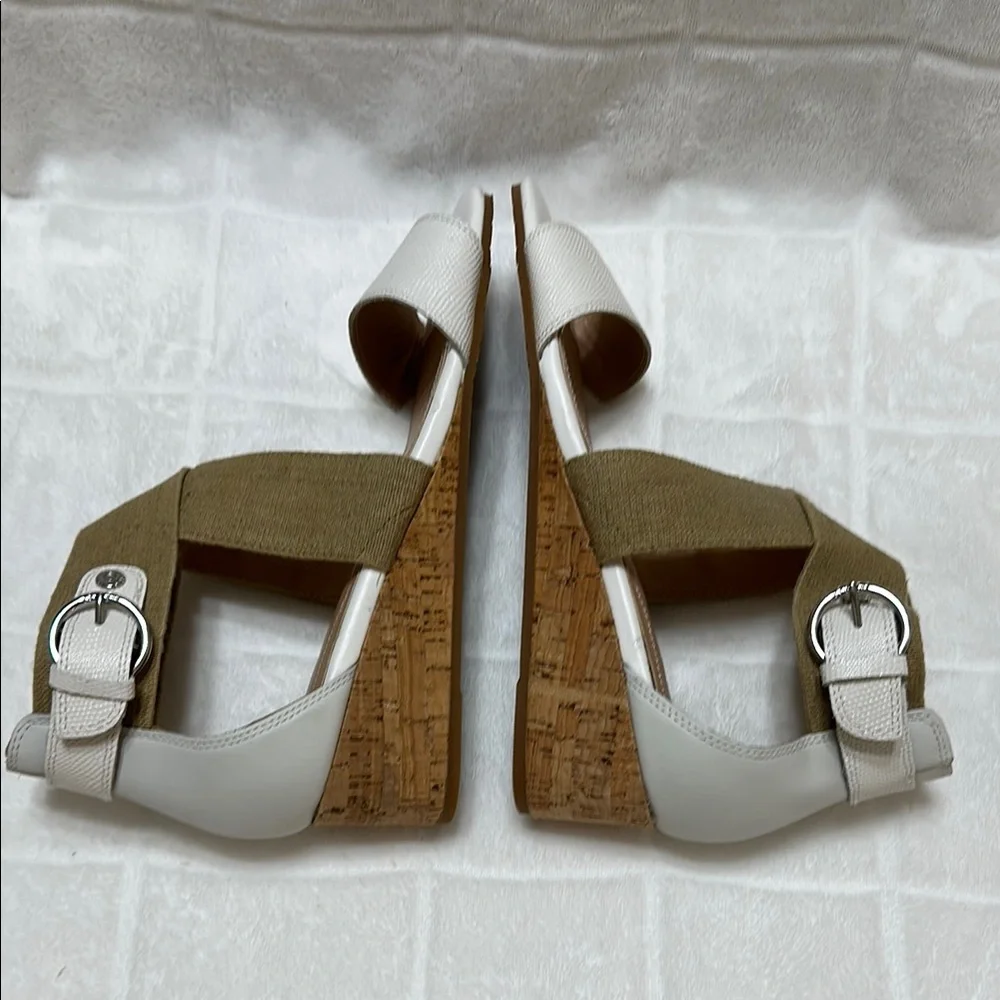NYDJ Stylish White‎ and Tan Wedge Sandals